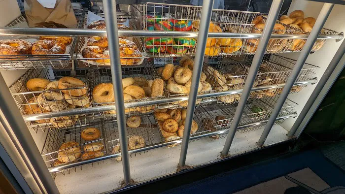 Bagel Supreme | Colonia (Inman Ave) Picture 4