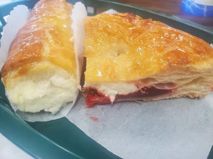 Las Delicias Bakery Picture 2
