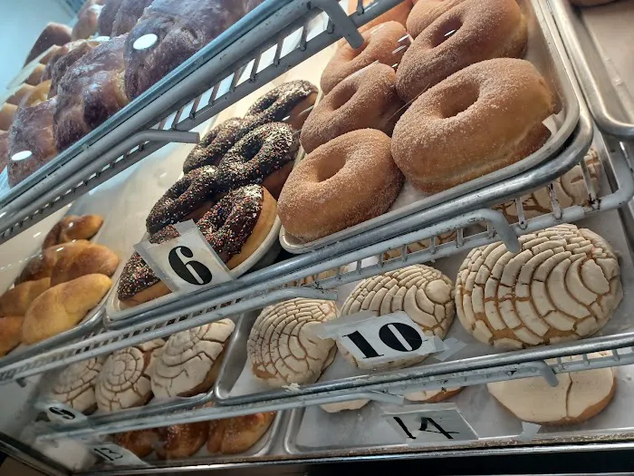 Las Delicias Bakery Picture 3