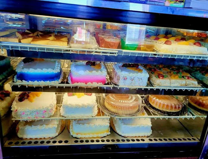 Mendez Bakery & Deli Picture 5