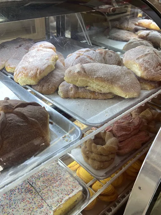 Gaby's Bakery Picture 9