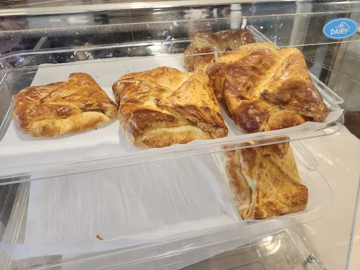 Mordy's Kosher Bakery and Cafe Picture 2