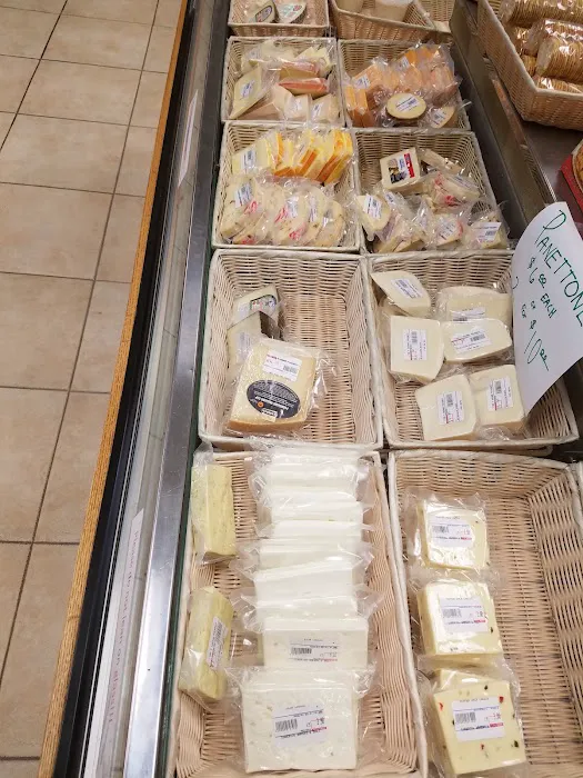 Lubertos Bakery & Deli Inc Picture 4