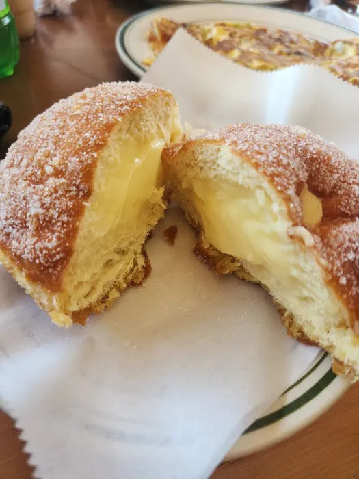 Suissa Bakery & Coffee Shop Picture 6