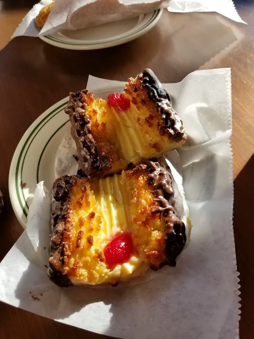 Suissa Bakery & Coffee Shop Picture 4