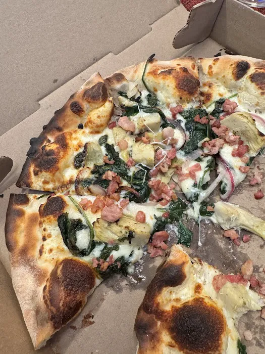 UPTOP PIZZERIA Picture 7