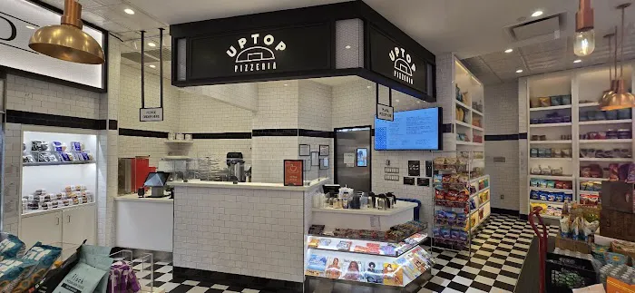 UPTOP PIZZERIA Picture 2