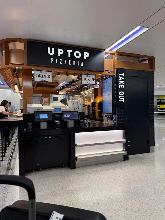 UPTOP PIZZERIA Picture 6