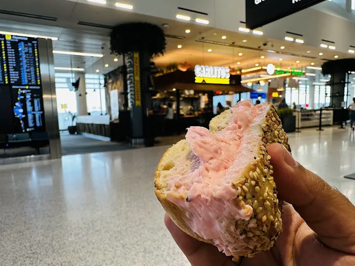 Ess-a-Bagel Picture 7