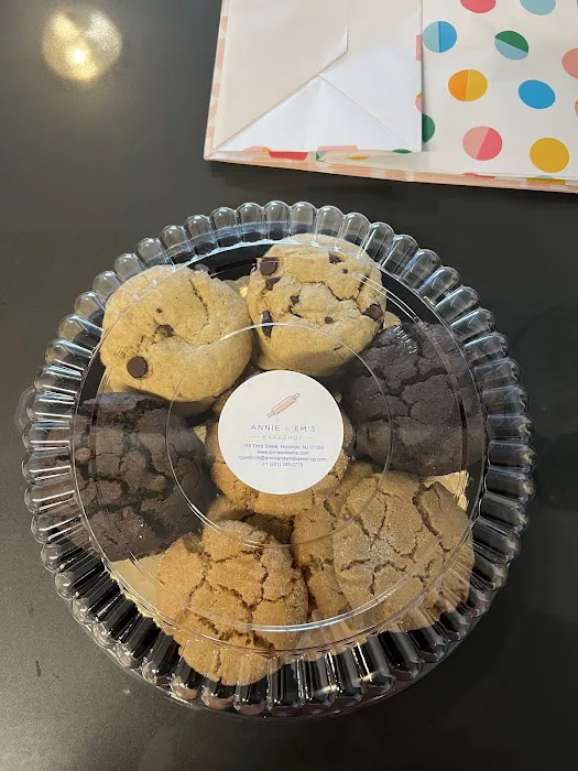 Annie & Em's Bakeshop Picture 8