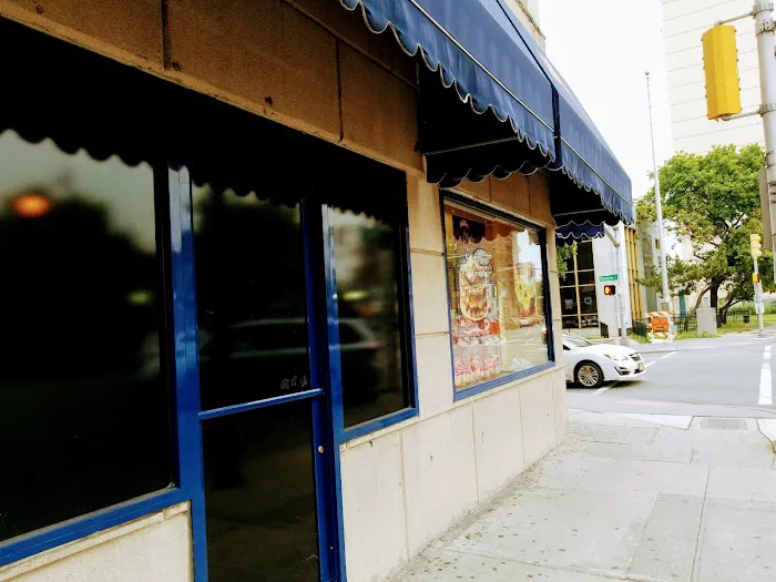 Red Ribbon Bakeshop Picture 4