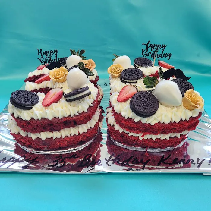Layered Whitluv Bakery Cafe Picture 7