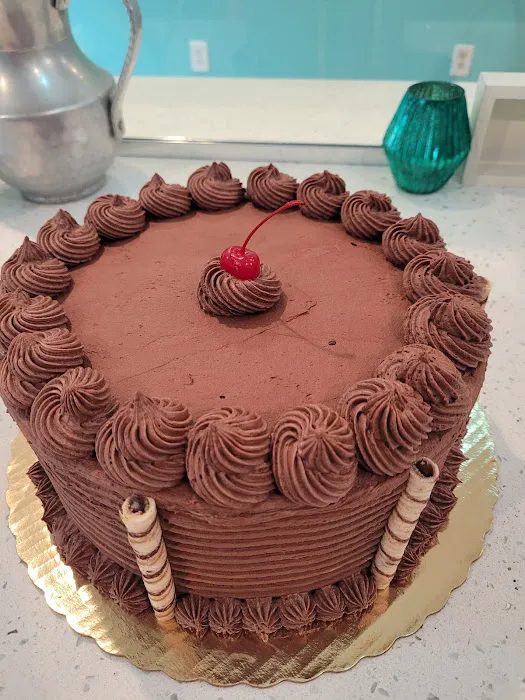 Layered Whitluv Bakery Cafe Picture 8