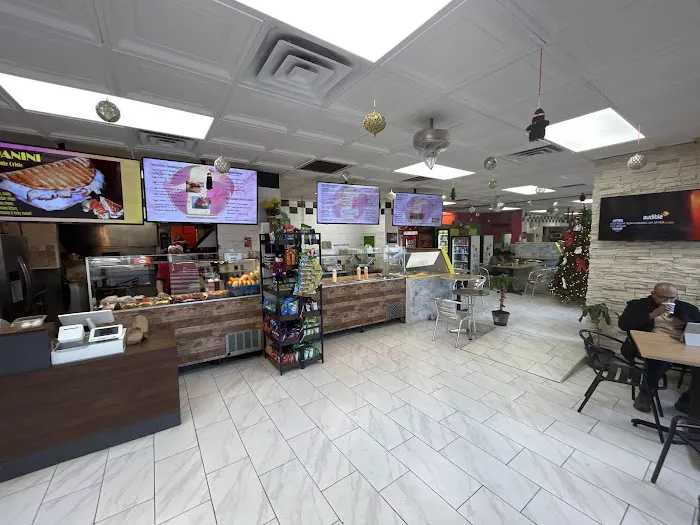 Toasted Bagels & Deli Picture 2