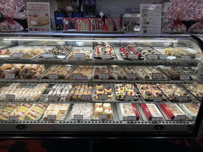 Carlo's Bakery Cake Headquarters Picture 4