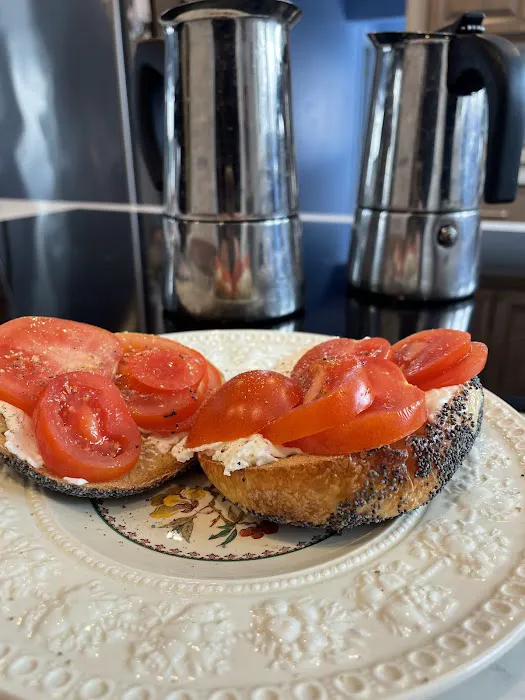 Salty's Bagels Picture 7