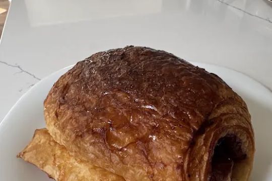 STRAWBERRY BAKERY