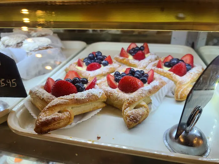 Yori's Church Street Bakery Picture 9