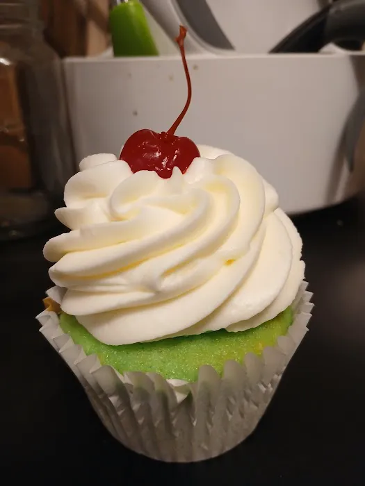 Sweet Shenanigans Cupcakery Picture 5