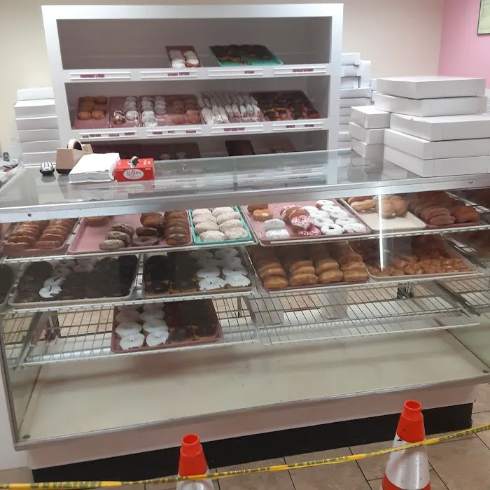 Suzy Jo Donuts Picture 9