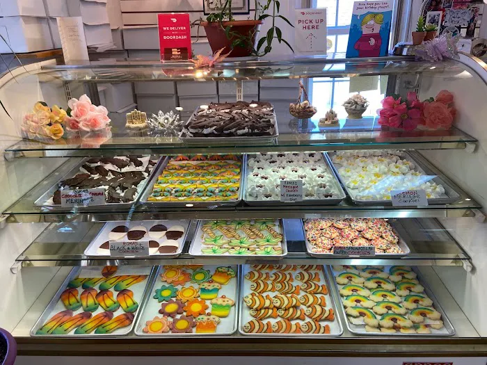 Roma Bakery Pastry Shop Picture 3