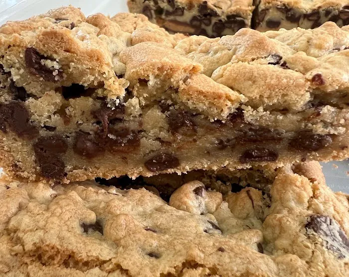 Mandee's Treats Picture 7