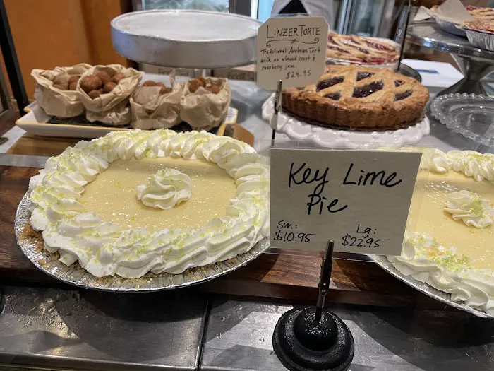 Crossroads Bake Shop Picture 6