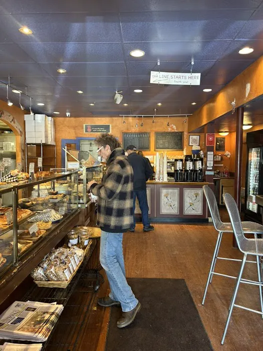 Crossroads Bake Shop Picture 3