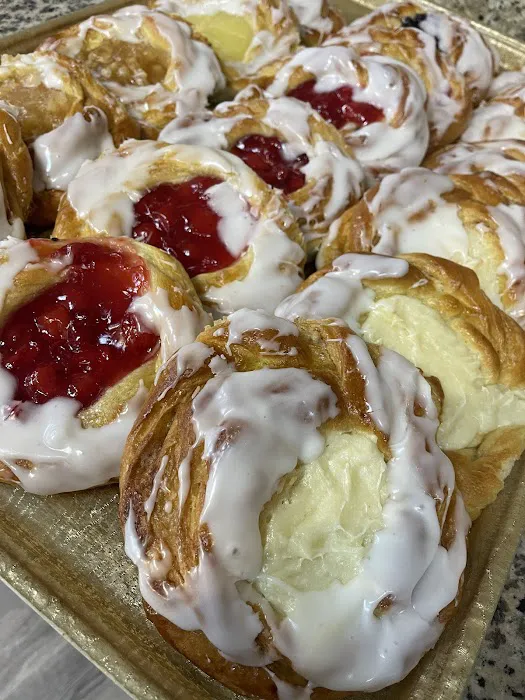 Maryanne Pastry Shoppe Picture 9