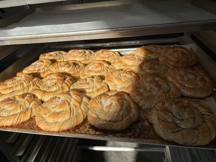 Elsewhere Bread Picture 9