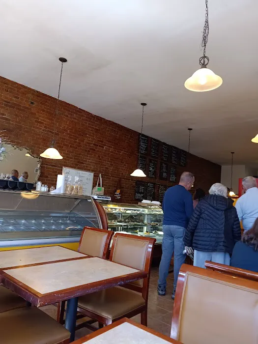 Alvaro Bread & Pastry Shoppe Picture 8