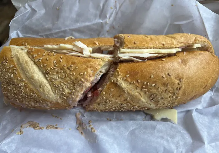 Leo's Bakery and Deli Picture 1