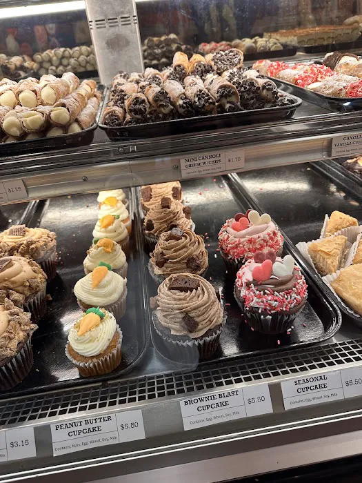 Leo's Bakery and Deli Picture 7