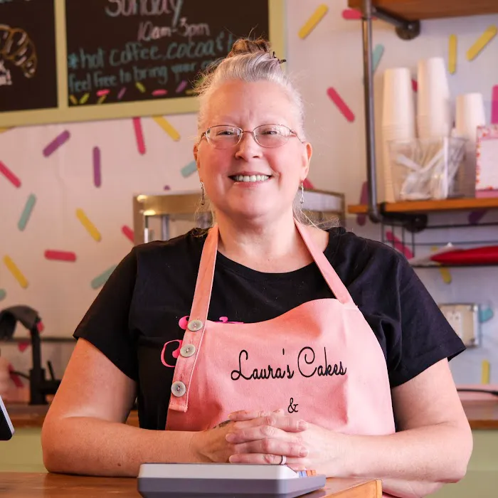 Laura's Cakes And More LLC Picture 5