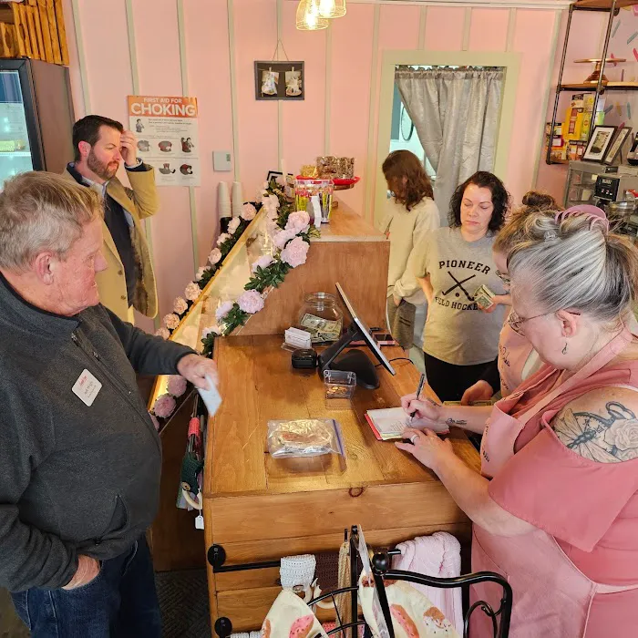 Laura's Cakes And More LLC Picture 6