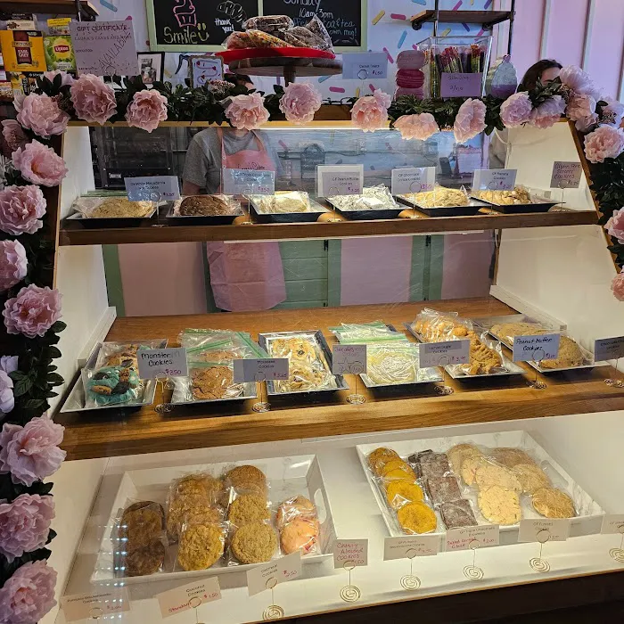 Laura's Cakes And More LLC Picture 10
