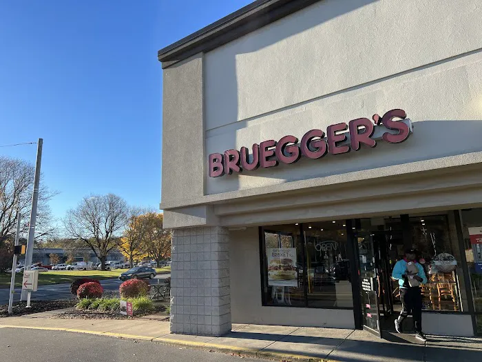 Bruegger's Bagels Picture 7