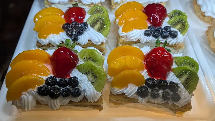 Canastas Bakery & Restaurant Picture 2