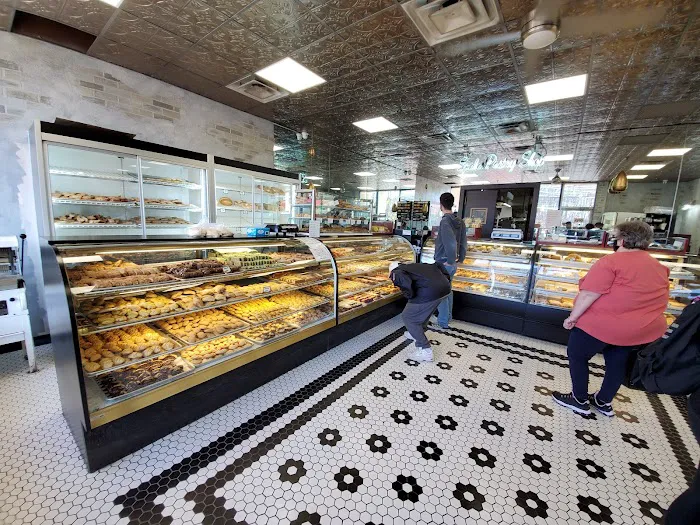 Scala Pastry Shop Picture 9