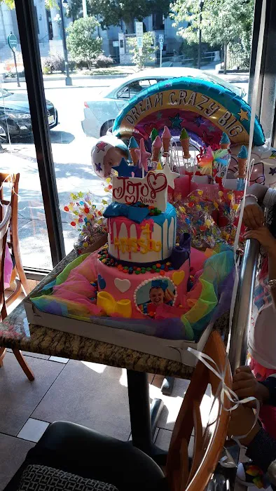 Oasis Pastry Shop Picture 9