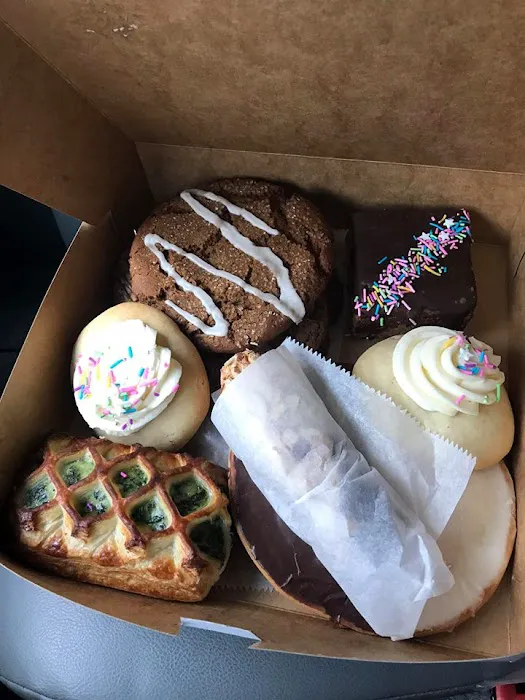 Chelle's Bake Shop Picture 8