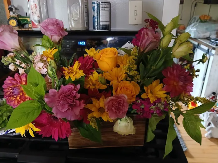 The Bankery & Skowhegan Fleuriste Picture 3