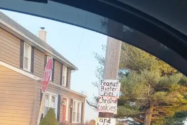 Amish pie stand
