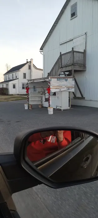 Amish pie stand Picture 2