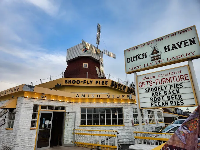 Dutch Haven Shoo-Fly Pie Bakery Picture 9