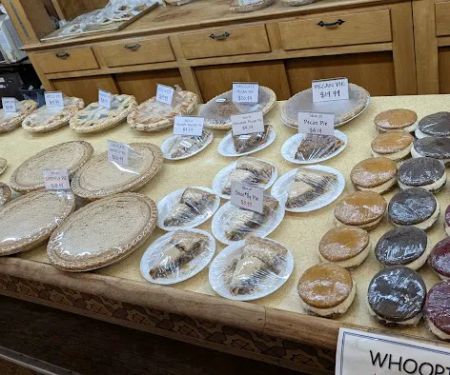 Dutch Haven Shoo-Fly Pie Bakery