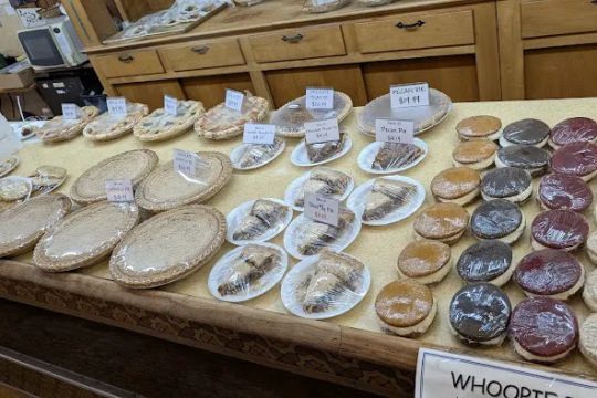 Dutch Haven Shoo-Fly Pie Bakery
