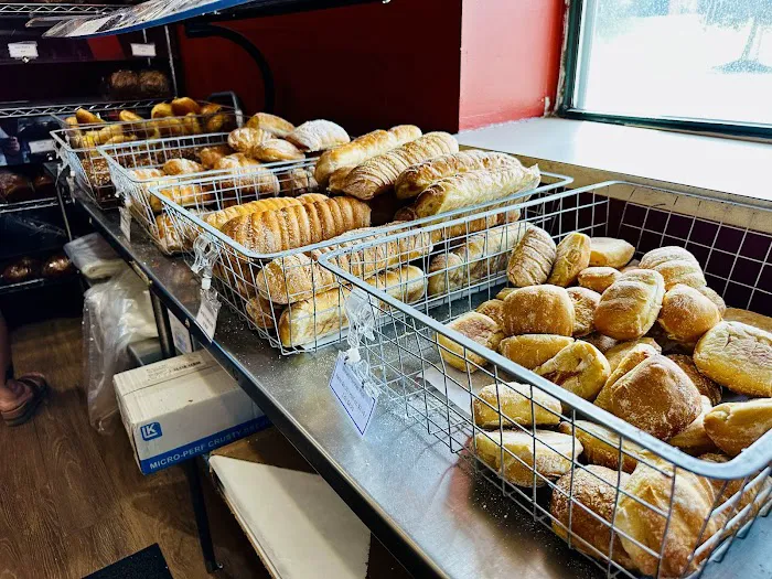 LeBus Bakery Factory Outlet Picture 3
