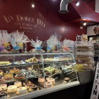 La Dolce Vita Courthouse Bakery ico