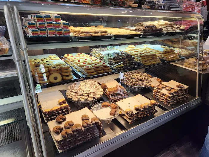 La Dolce Vita Courthouse Bakery Picture 2